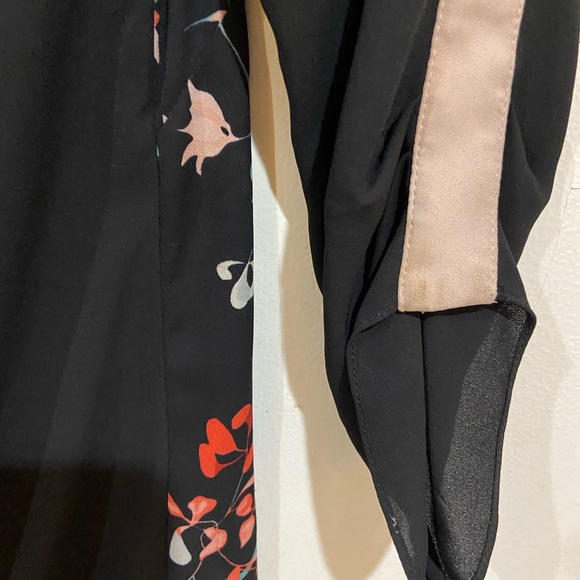 BCBG Maxazria Tunic Top with Floral Print - Picture 3 of 12